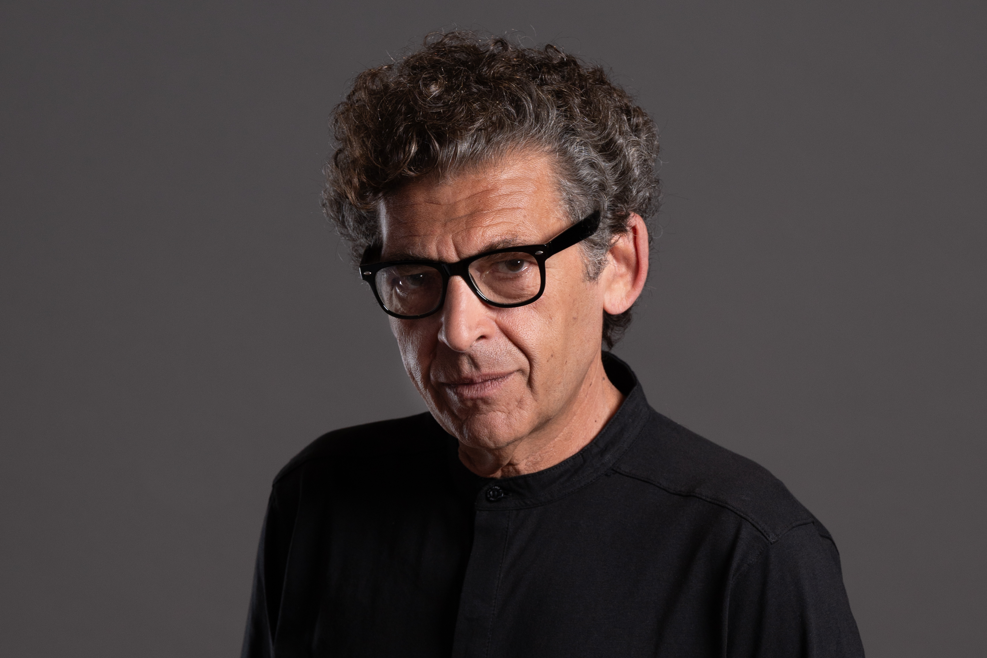 “La scuola del silenzio”, Ninni Bruschetta presenta al QdS il suo primo romanzo