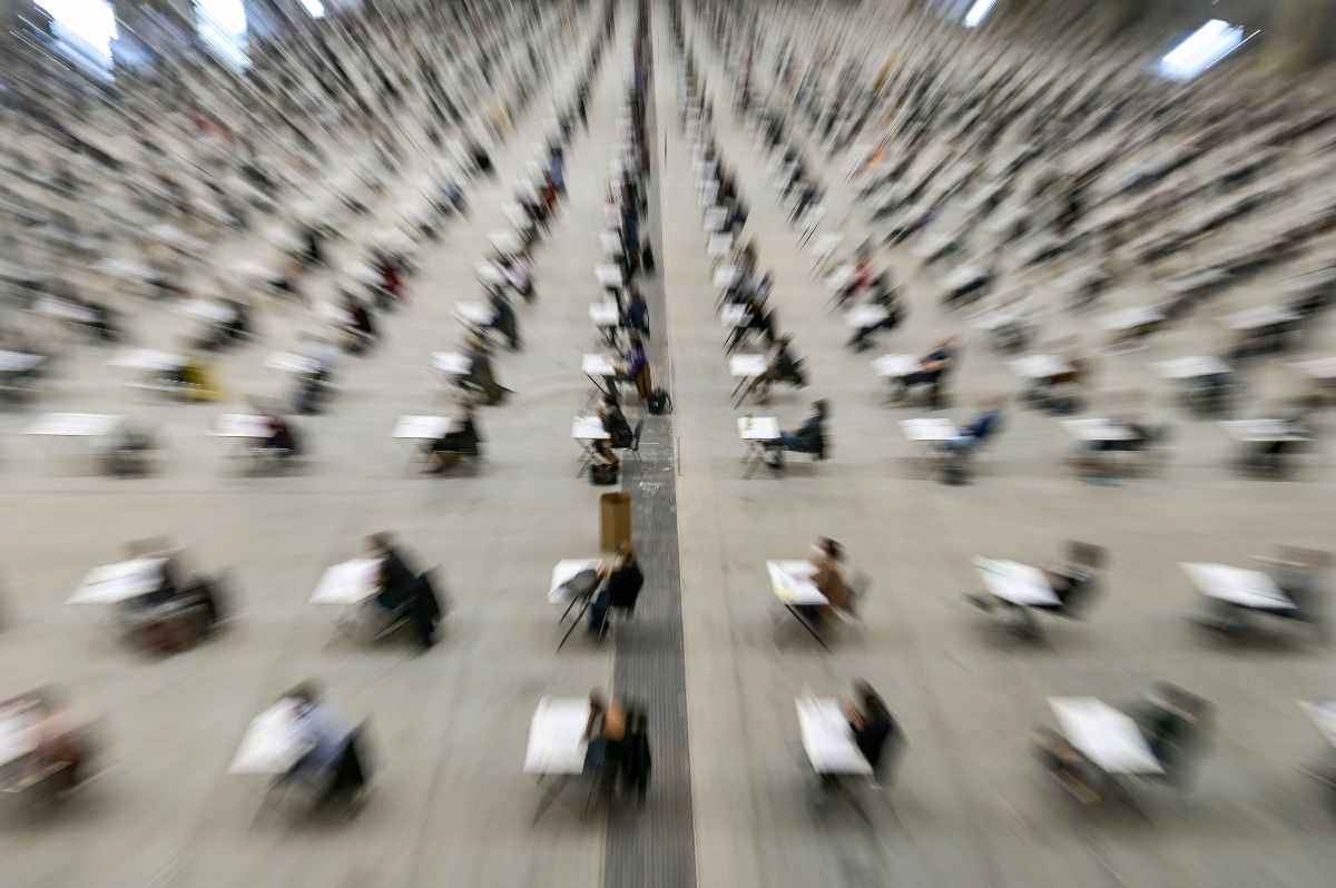 Ecco il Voucher per figli e familiari dei professionisti del lavoro: fino a 1000 euro disponibili