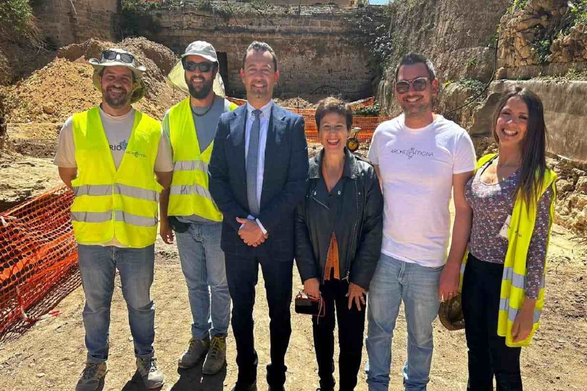 L’Assessore Scarpinato ammira le meraviglie del Parco Archeologico di Lilibeo-Marsala