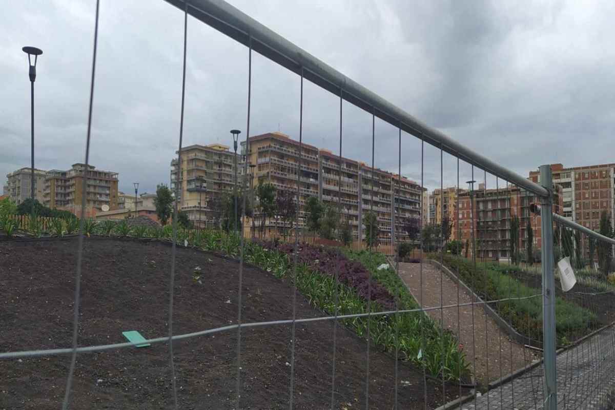 FOTO E VIDEO | Catania, lavori per il nuovo piazzale Sanzio. Parisi: “Entro tre mesi la parte edile”
