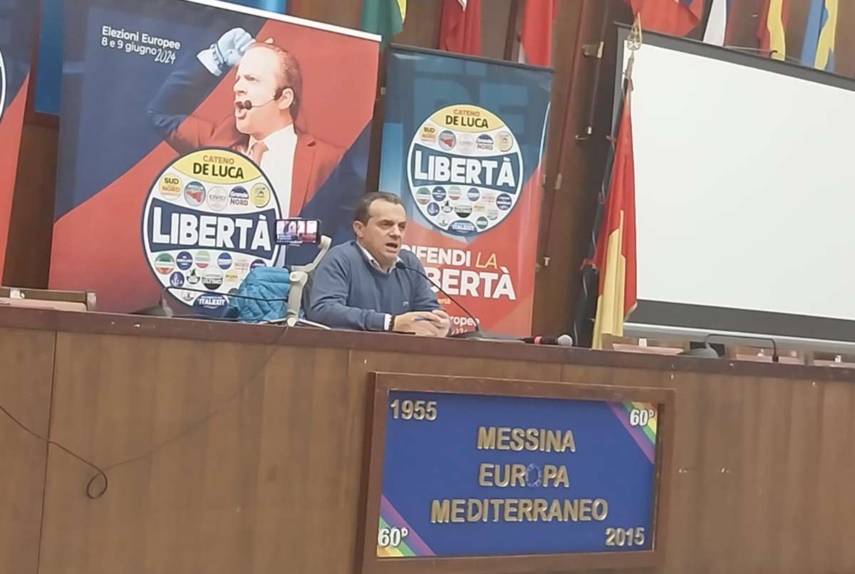 FOTO | Cateno De Luca, la ripartenza dopo il ricovero e l’attacco a Germanà: “Ci colpisce su ordine di Salvini”