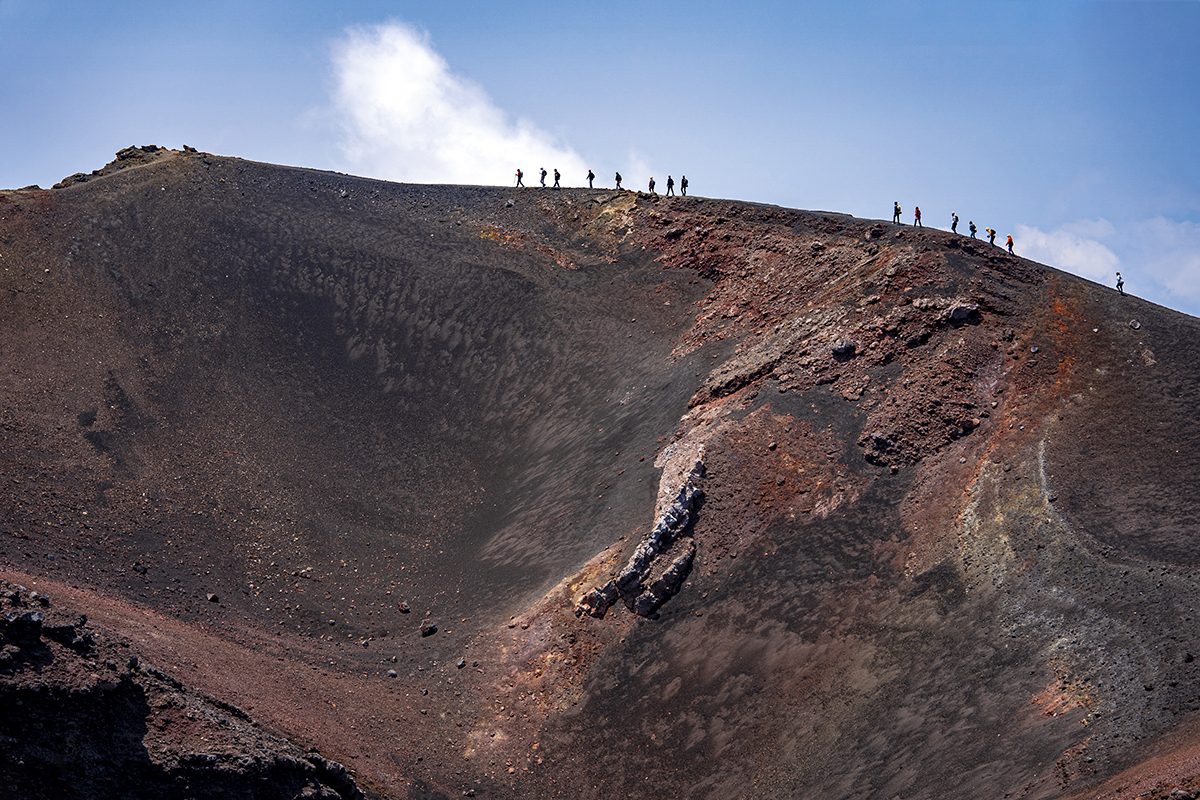Alla scoperta dei Crateri Silvestri, uno straordinario patrimonio naturalistico da proteggere e valorizzare