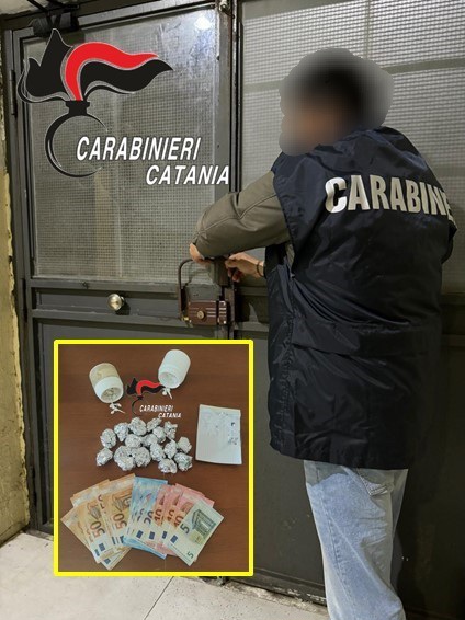 Catania, 60 dosi di cocaina dietro la porta blindata: arrestato