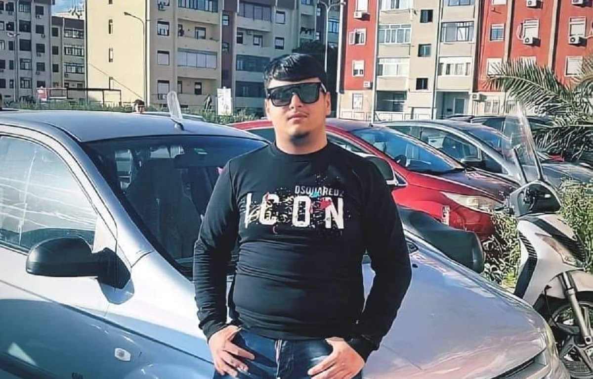 18enne morto per un attacco di cuore: Siracusa piange Kevin Fiorentino 18enne morto per un attacco di cuore: Siracusa piange Kevin Fiorentino