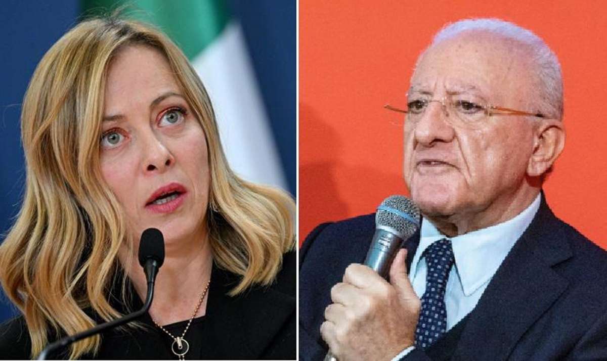 VIDEO | La premier gela De Luca a Caivano: “Presidente, quella str**za della Meloni, come sta?”