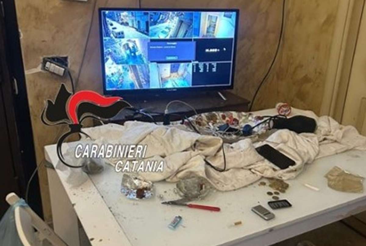 Catania, ancora un colpo al traffico di droga: arrestati 4 pusher