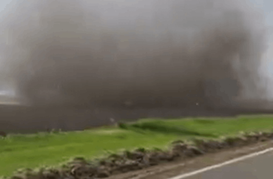 VIDEO | Tornado invade campo di mais con tutta la sua furia: le immagini dal Minnesota