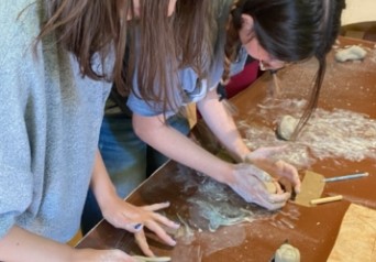 Meravigliosi quei fiori primordiali in ceramica di Caltagirone