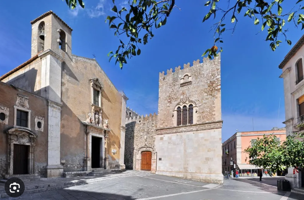 Dopo sei anni riapre a Taormina Palazzo Corvaja