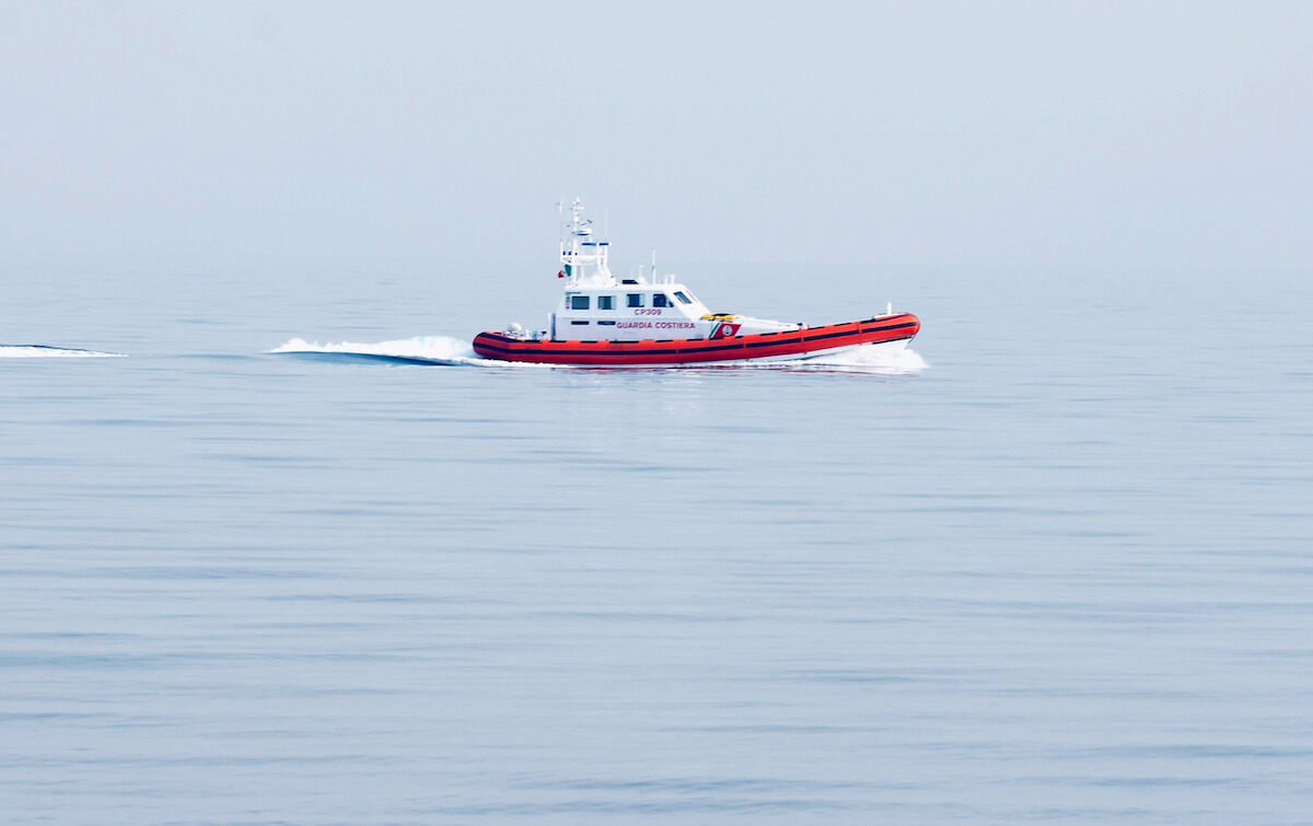 Messina, cadavere di un anziano ritrovato in mare dalla Capitaneria: indagini in corso