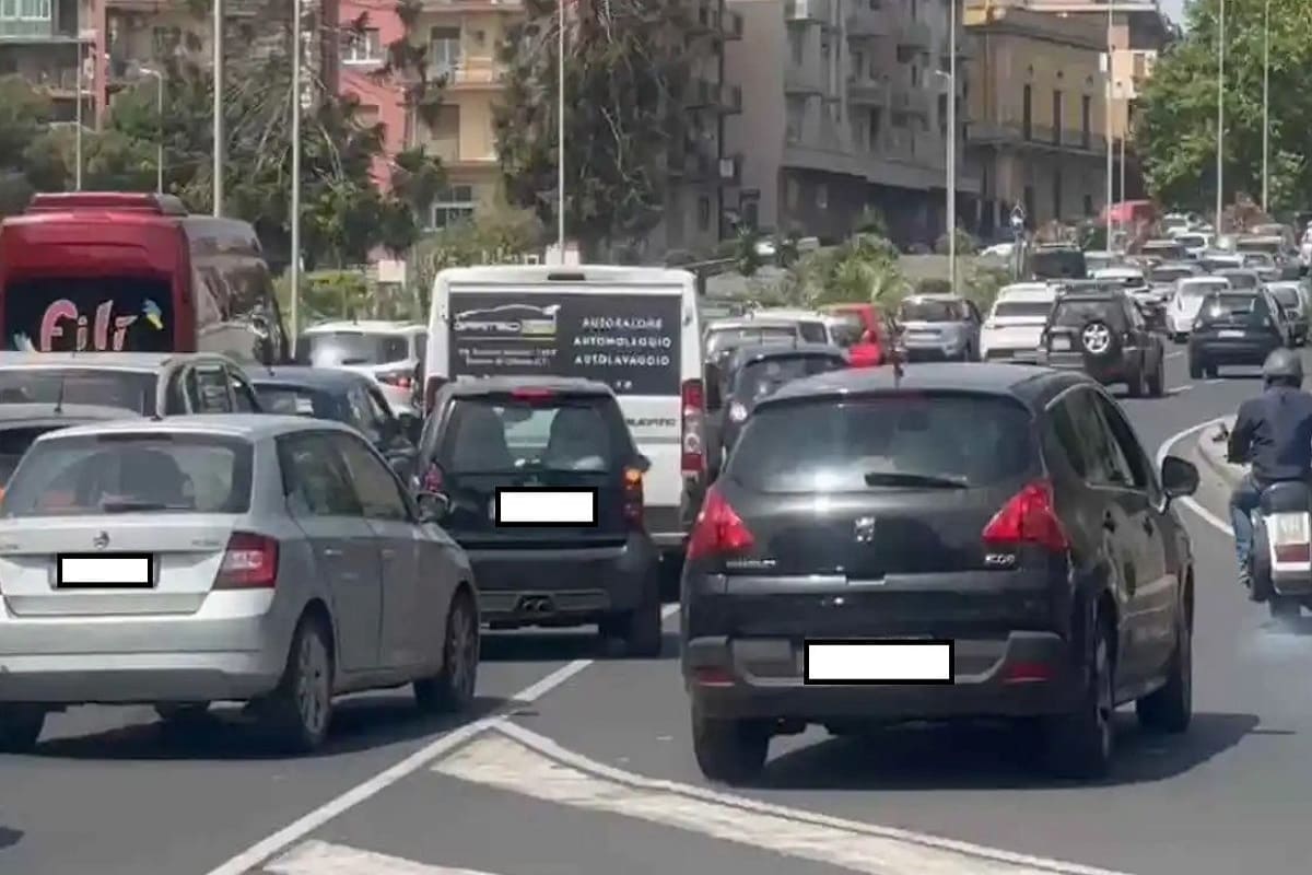 SONDAGGIO | Circonvallazione di Catania, covo di pericoli: serve il sovrappasso pedonale? VOTA