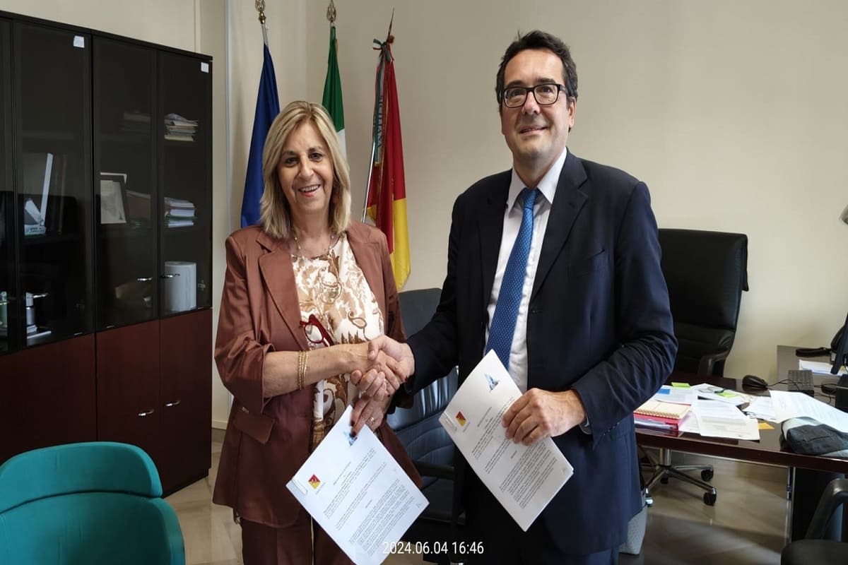 Fondi europei, Regione e Anci Sicilia firmano l’intesa: “Obiettivo sviluppo economico sostenibile”