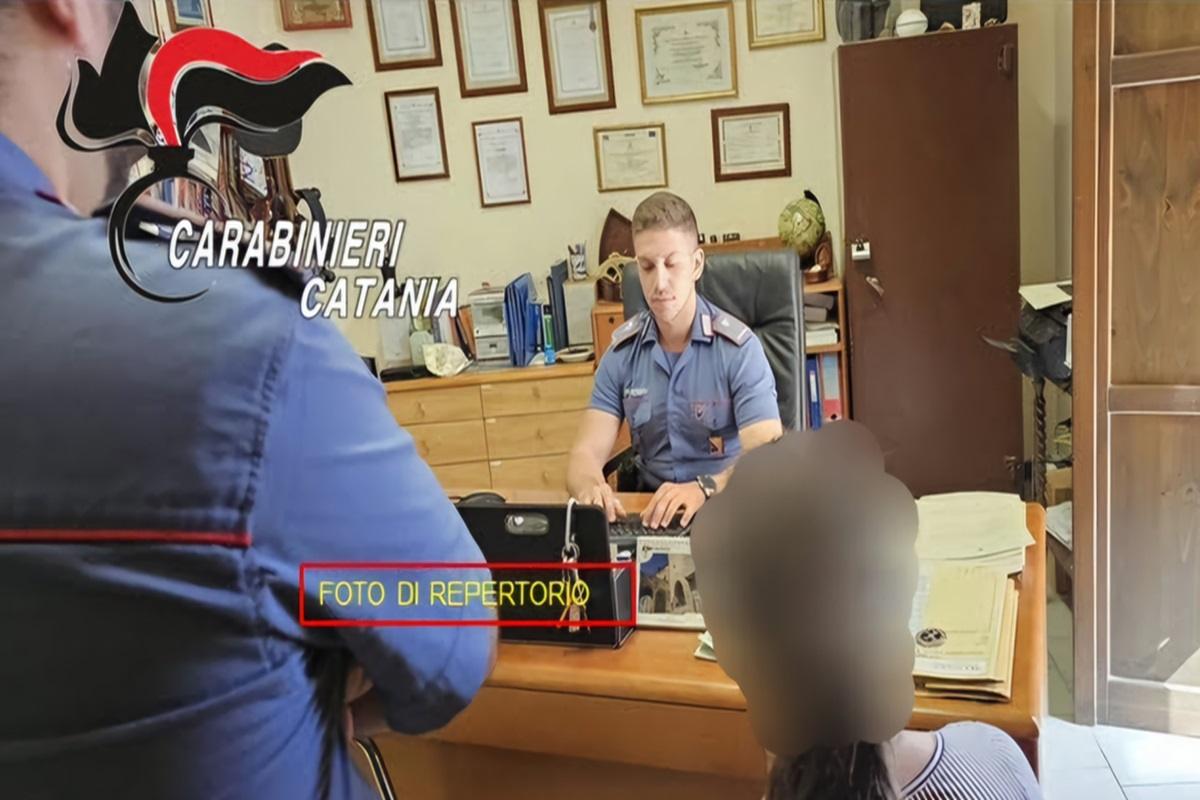 Catania, botte e minacce alla madre per i soldi della droga: arrestato