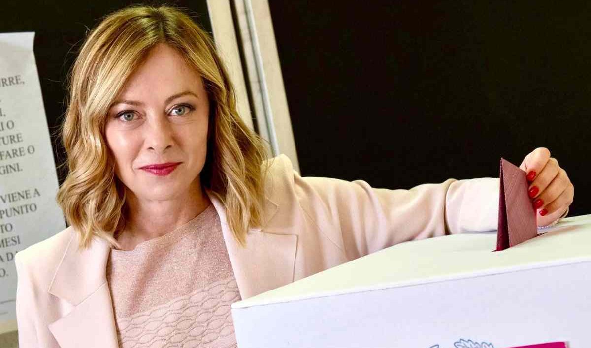 Manovra, Meloni posta video: “Falso che aumentiamo le tasse, le abbassiamo”