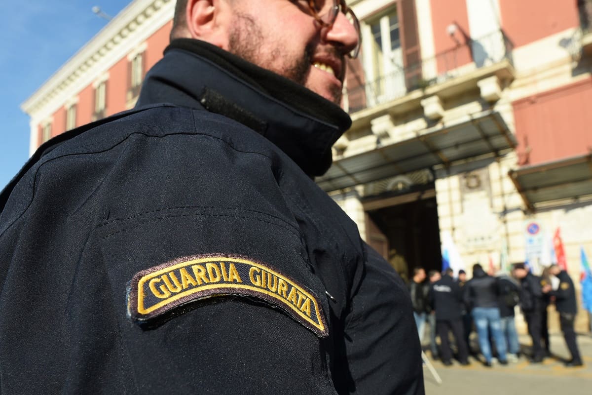 Catania, guardia giurata aggredita al Pronto Soccorso: perforato il timpano durante una lite