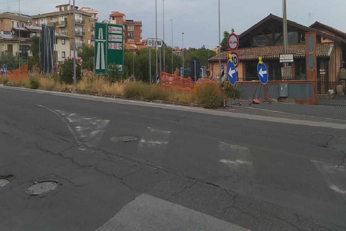 FOTO e VIDEO | Lavori A18, ancora cantieri agli svincoli per Canalicchio: continua la “passione” degli automobilisti