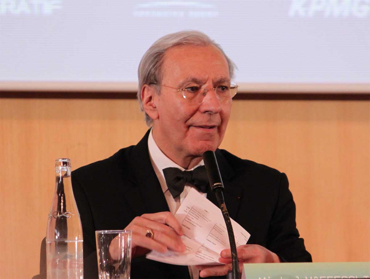 C come Comunità  (del silenzio)