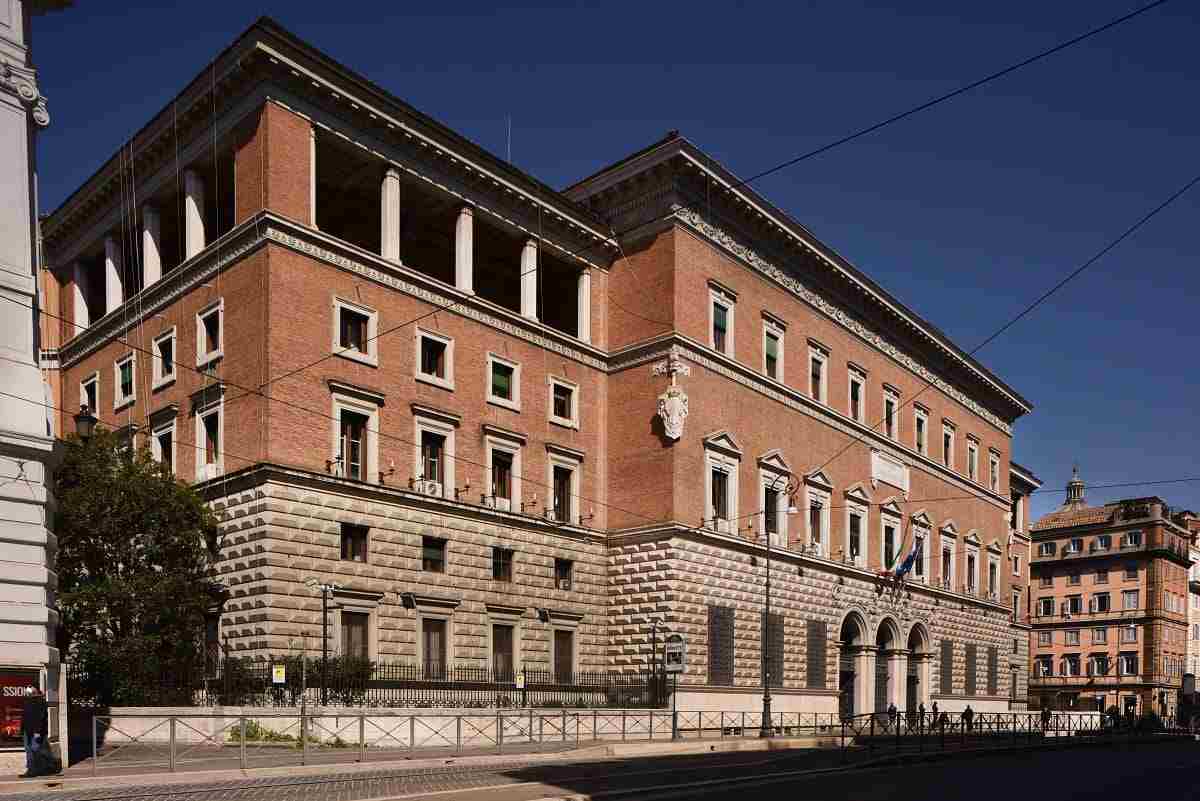 Ministero della Giustizia, il concorso da oltre 200 posti per funzionari e assistenti