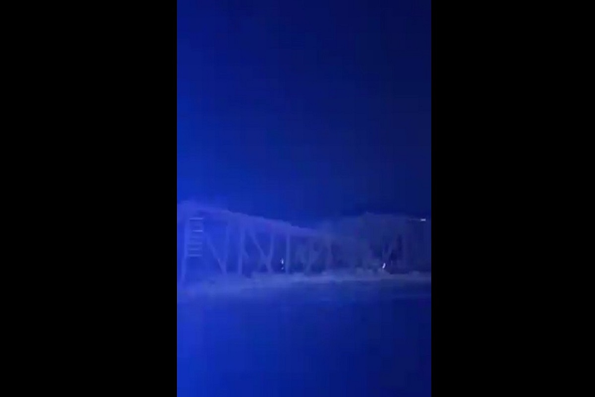 VIDEO | Maltempo e alluvioni senza sosta, crolla ponte ferroviario negli Usa