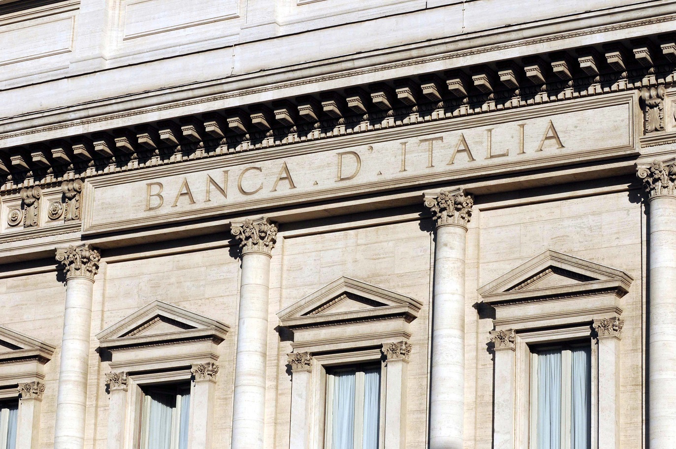 Bonifici istantanei, da ottobre cambia tutto: ecco le novità e come comportarsi