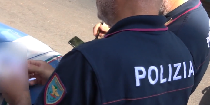 VIDEO | Blitz della polizia a San Cristoforo: chiuso locale frequentato da pregiudicati