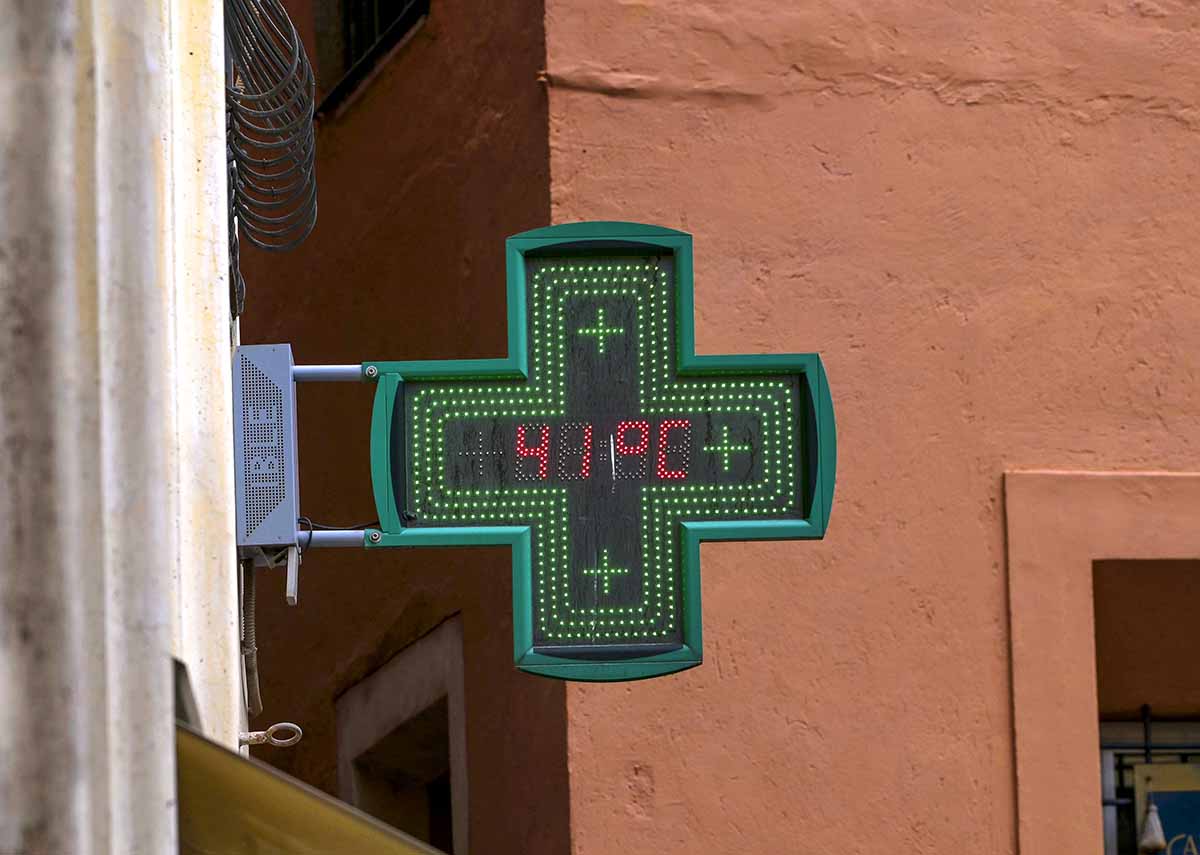 Sicilia, rischio incendi e ondate di calore: l’avviso per oggi