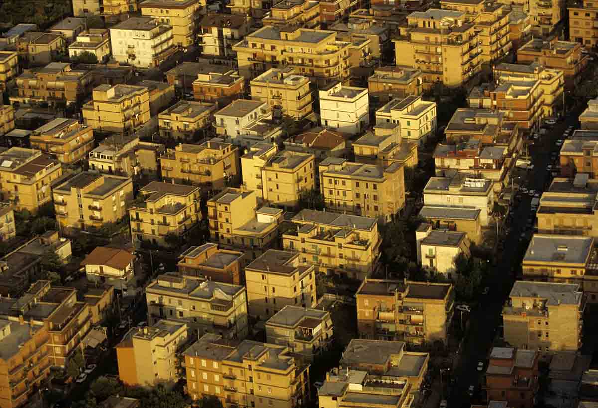 In Sicilia oltre un milione di case “vuote”. Perché è un delitto consumare altro suolo