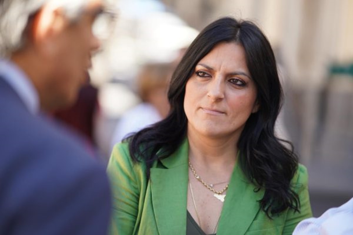 Cenere vulcanica, Marano (M5s): “Un milione di euro ai Comuni colpiti da emergenza”