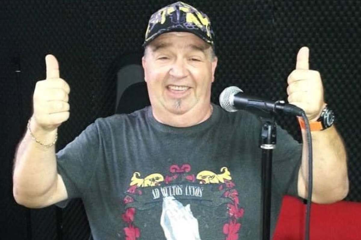 Trapani, addio allo storico DJ Aldo Papa. “Adesso sarai leggenda, per sempre”