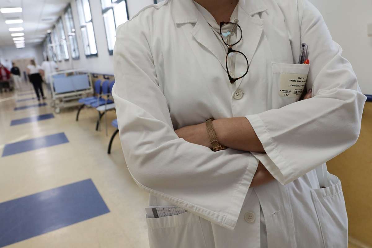 Dietologi, fisioterapisti e dentisti abusivi a Siracusa: 6 denunce e un locale sequestrato