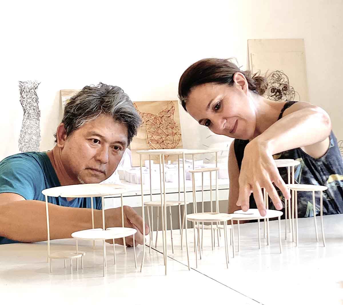 Meravigliosi quei fiori primordiali in ceramica di Caltagirone