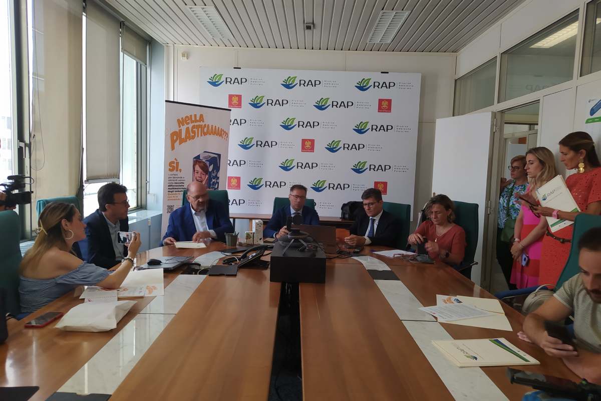 Palermo, nuova modalità per la raccolta dei rifiuti: dal 1° luglio al via “Nella Plastica? Sì”