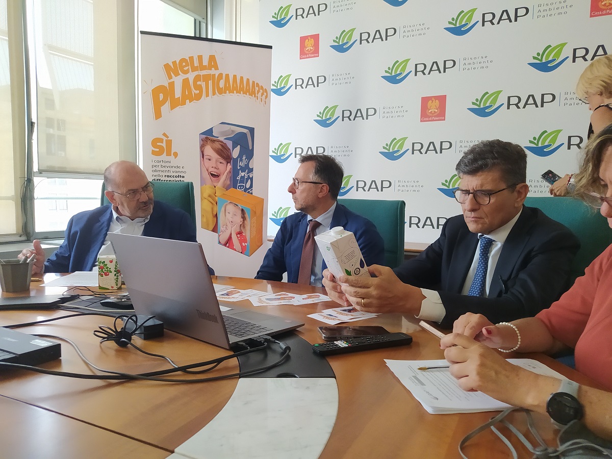 Palermo, nuove modalità per la raccolta differenziata