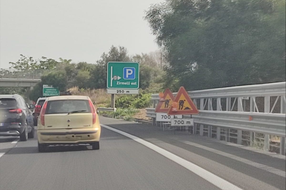 Galleria foto 'L’odissea domenicale dei siciliani: traffico paralizzato sulla Catania-Messina' - foto 1