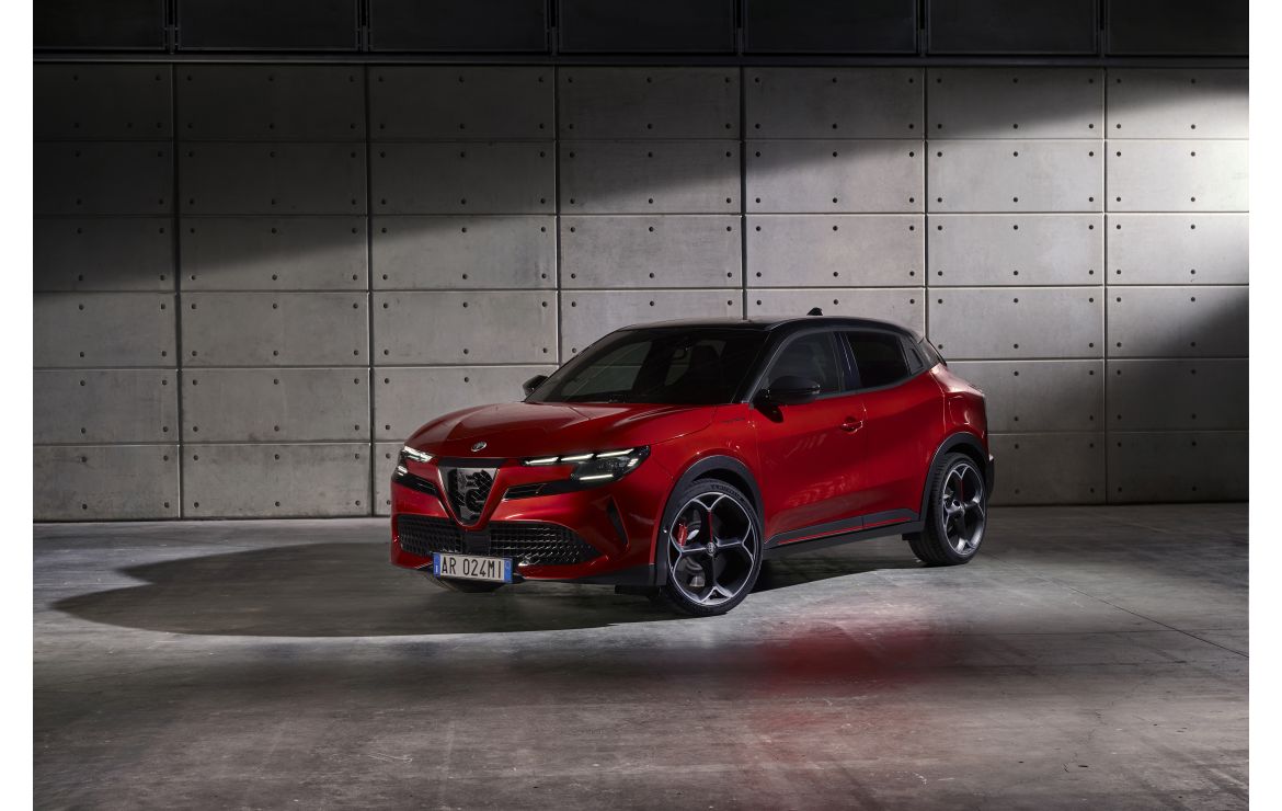 Junior conquista il cuore degli alfisti, grande successo per il roadshow italiano