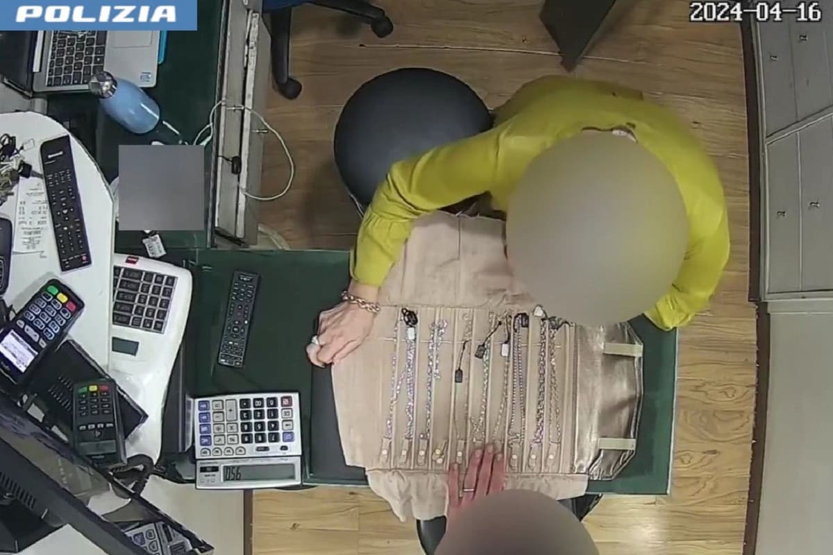 VIDEO | Riconosciuto dai tatuaggi, dalle rapine in gioielleria al carcere: arrestato 32enne a Catania