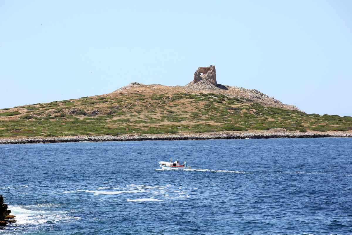 Festa abusiva all’Isola delle Femmine, multa da 51 euro a tutti i partecipanti