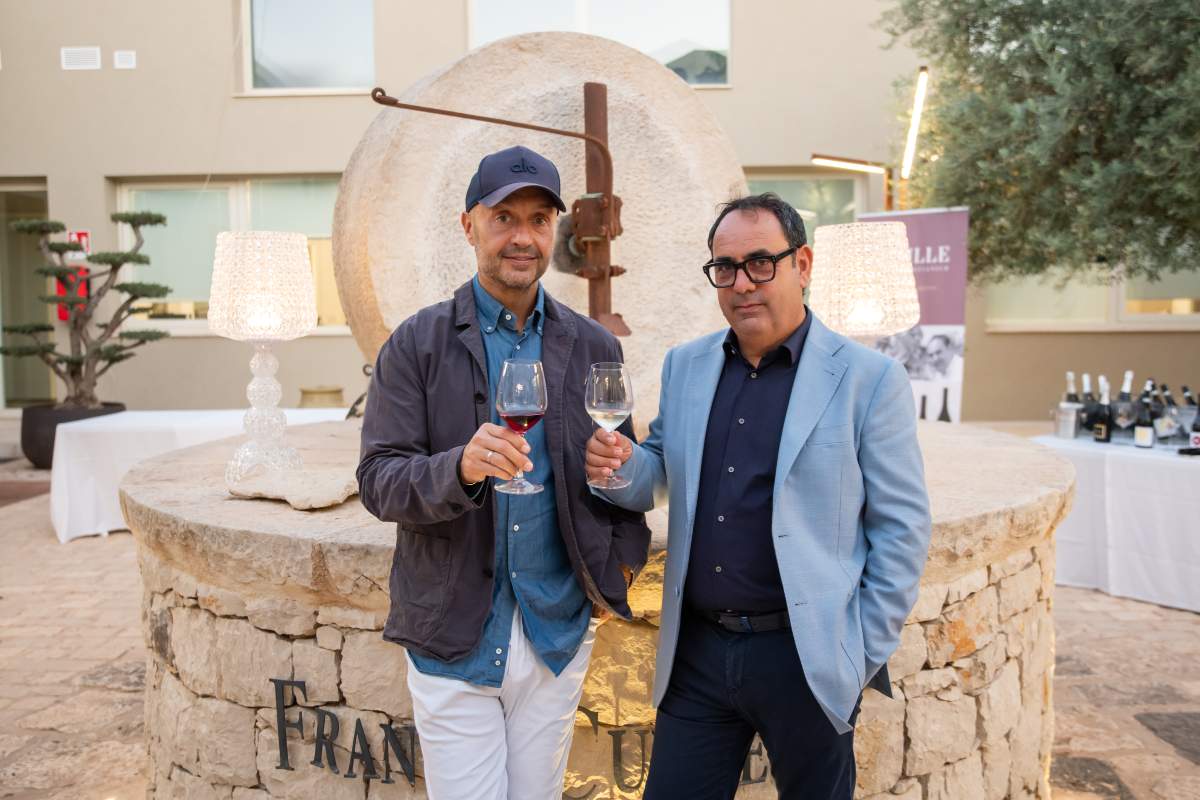 VIDEO | Joe Bastianich punta sulla Sicilia per la produzione di vino: l’intervista del QdS