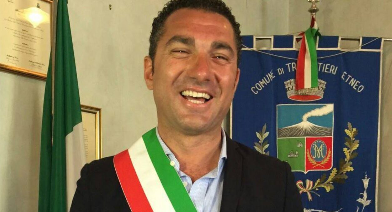 Tremestieri, ex sindaco Rando nega rapporti con Santapola e Laudani: il verbale dell’interrogatorio