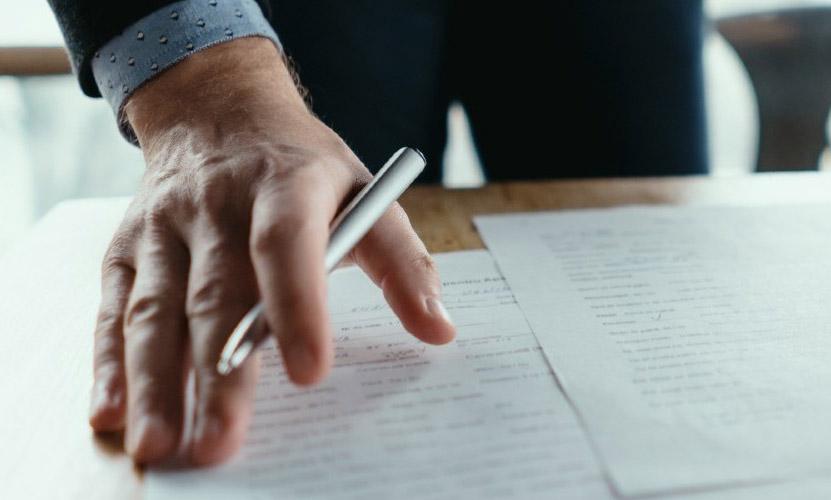 C’è troppo personale sprovvisto di competenze. Un problema… Comune, soprattutto in Sicilia