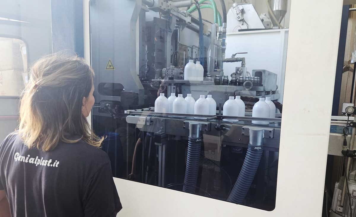 Genialplast, un successo ventennale costruito su dinamismo, esperienza e professionalità