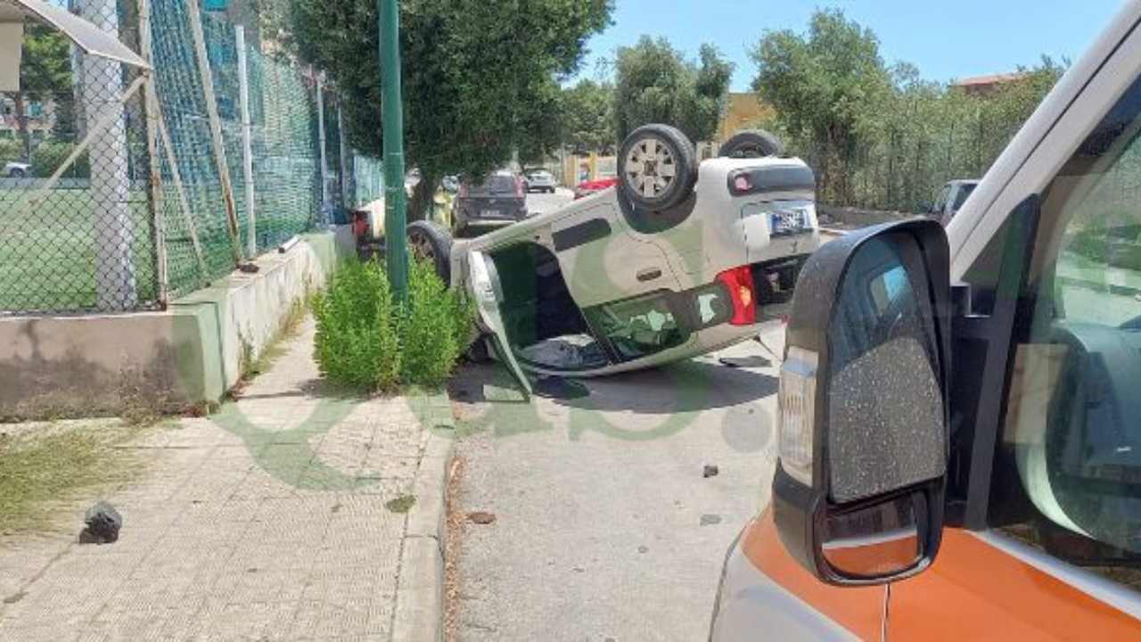 San Leone, auto si ribalta al Villaggio Peruzzo: un ferito