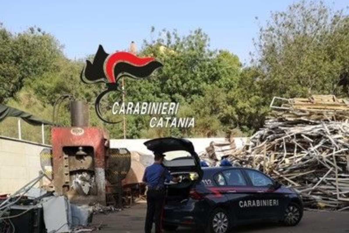 Mascalucia, attività ispettiva presso autodemolitore: imprenditore denunciato
