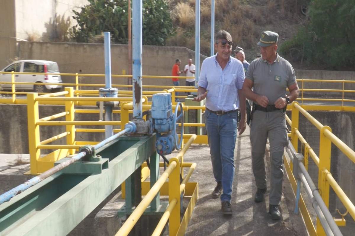 Galleria foto 'VIDEO | Siccità, controlli del Corpo forestale per evitare abusi nei prelievi di acqua a Ponte Barca' - foto 1