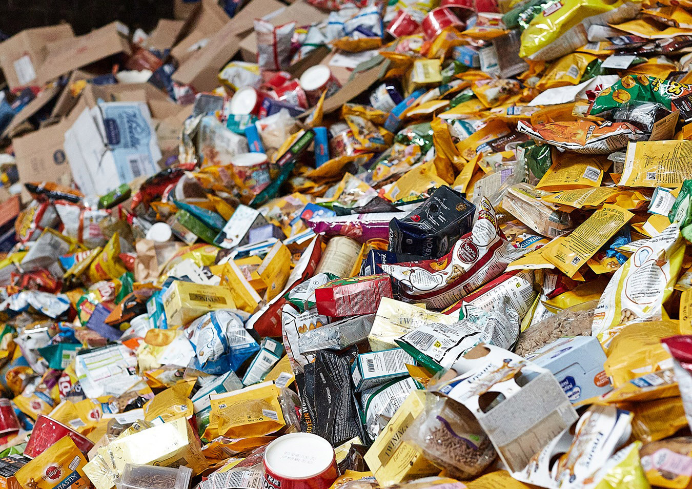 Rifiuti in Sicilia, se la precarietà diventa normalità