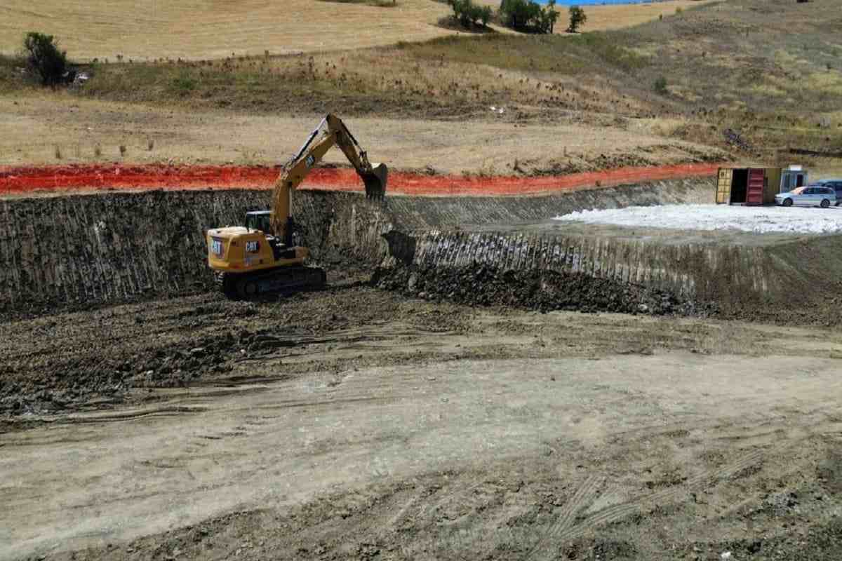 Rifiuti, cinque anni non bastano per la discarica di Serradifalco: richiesta proroga