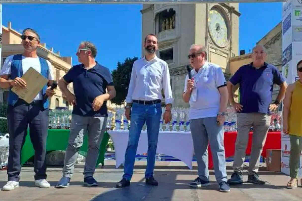 Messina, spettacolo a Piazza Duomo con il Rally del Tirreno
