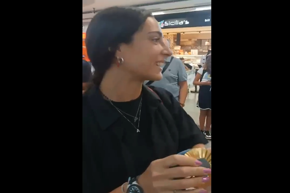 VIDEO | Gioia all’aeroporto di Catania per il rientro d’oro della schermitrice Alberta Santuccio