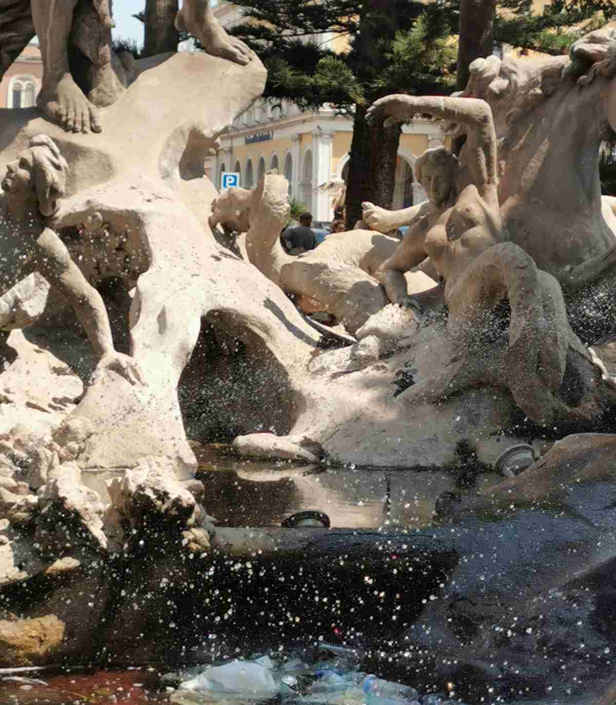 FOTO | Catania, discarica nella Fontana di Proserpina: Cardello chiede sicurezza e decoro FOTO | Catania, discarica nella Fontana di Proserpina: Cardello chiede sicurezza e decoro