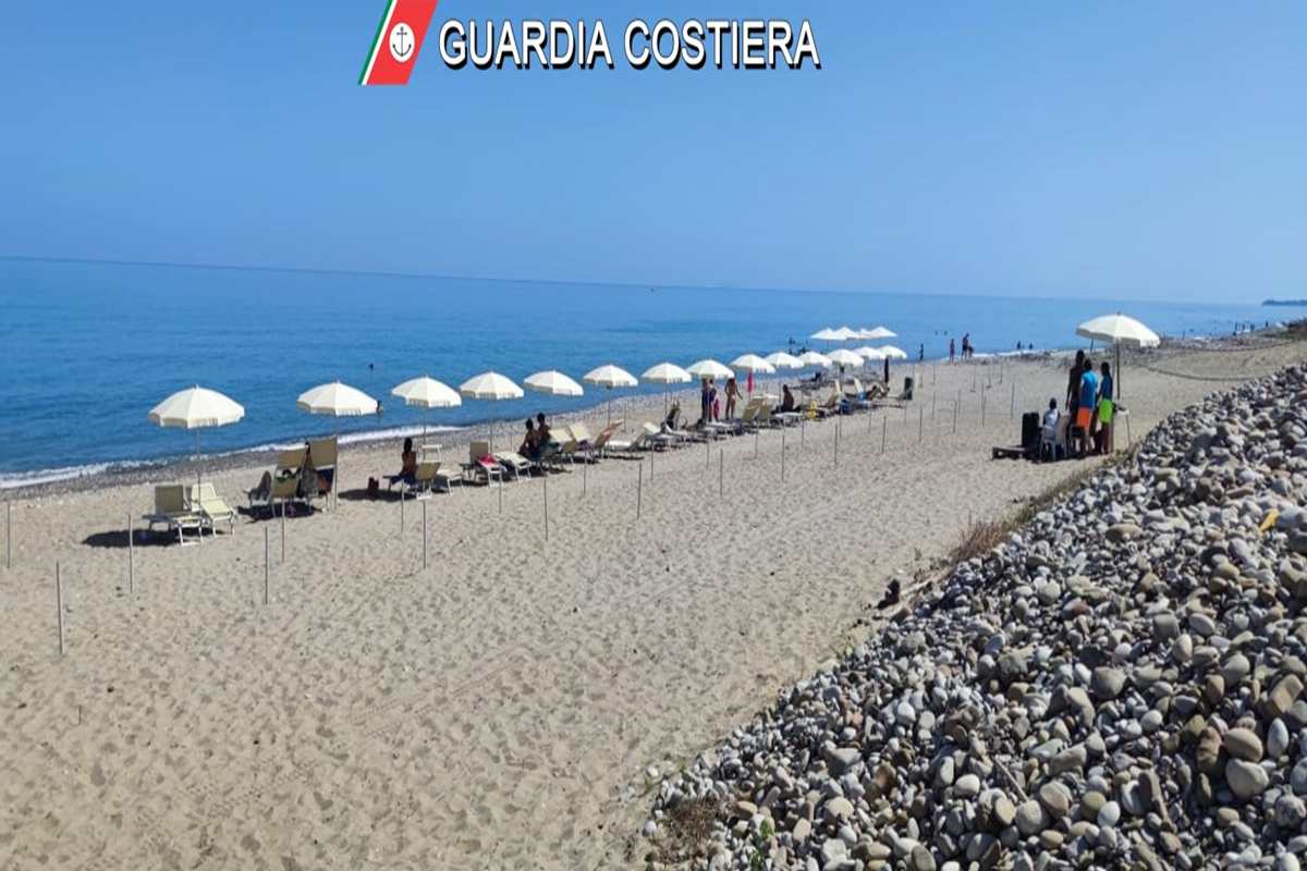 Campofelice di Roccella, lido abusivo: sequestro e denuncia